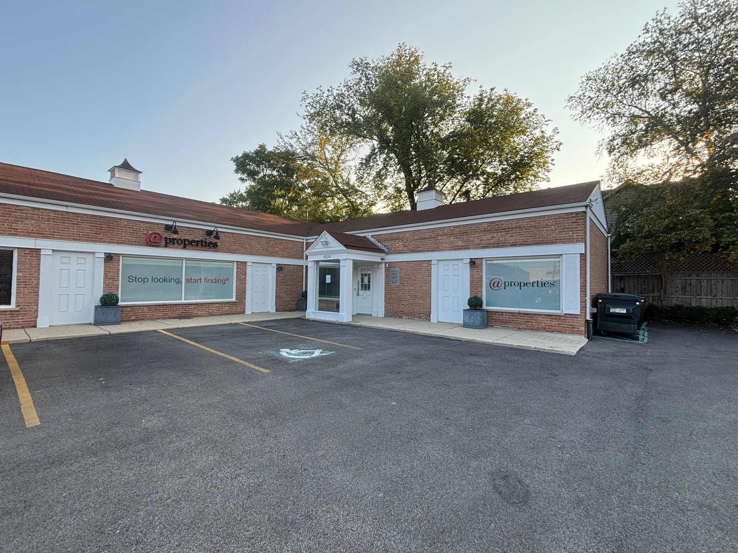 1009 Waukegan Road