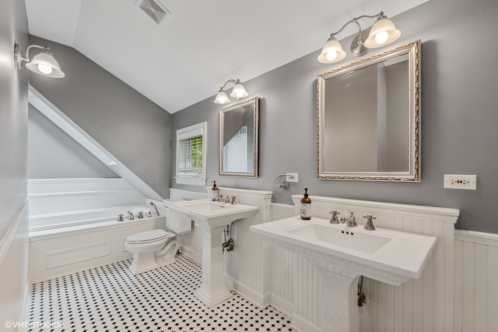 337 Flora Place