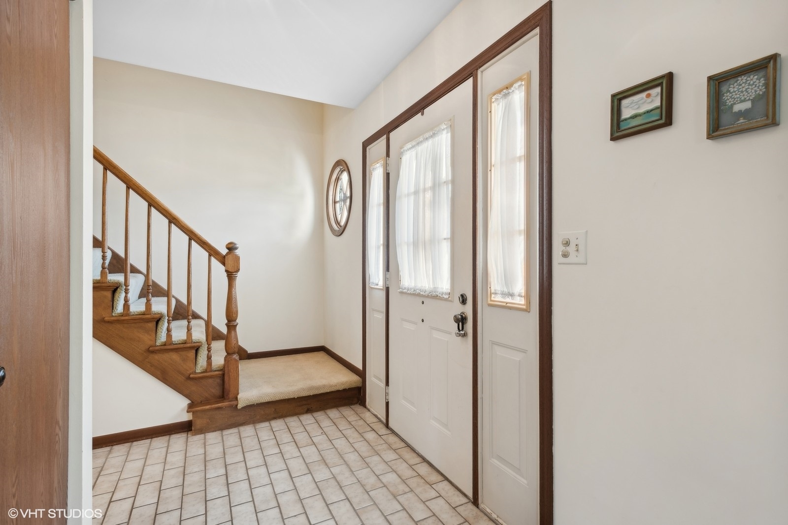 27W246 Virginia Street