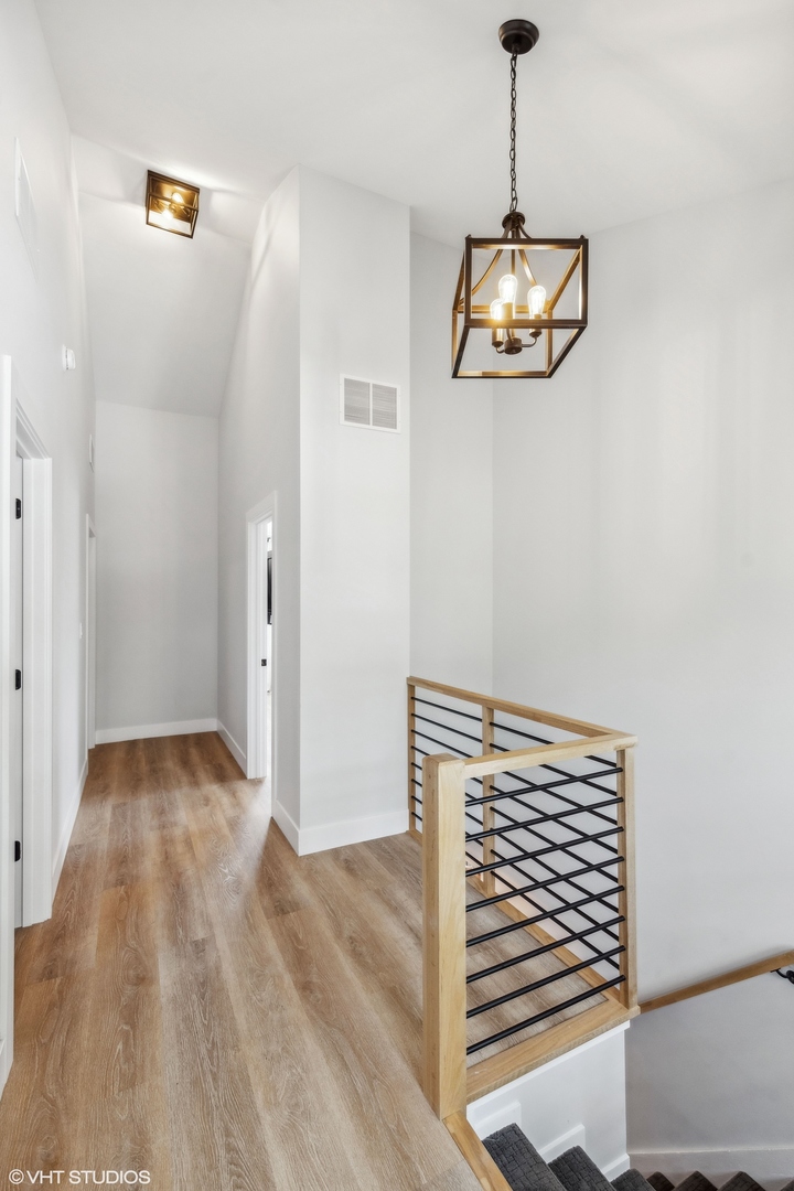 213 W Butterfield Road