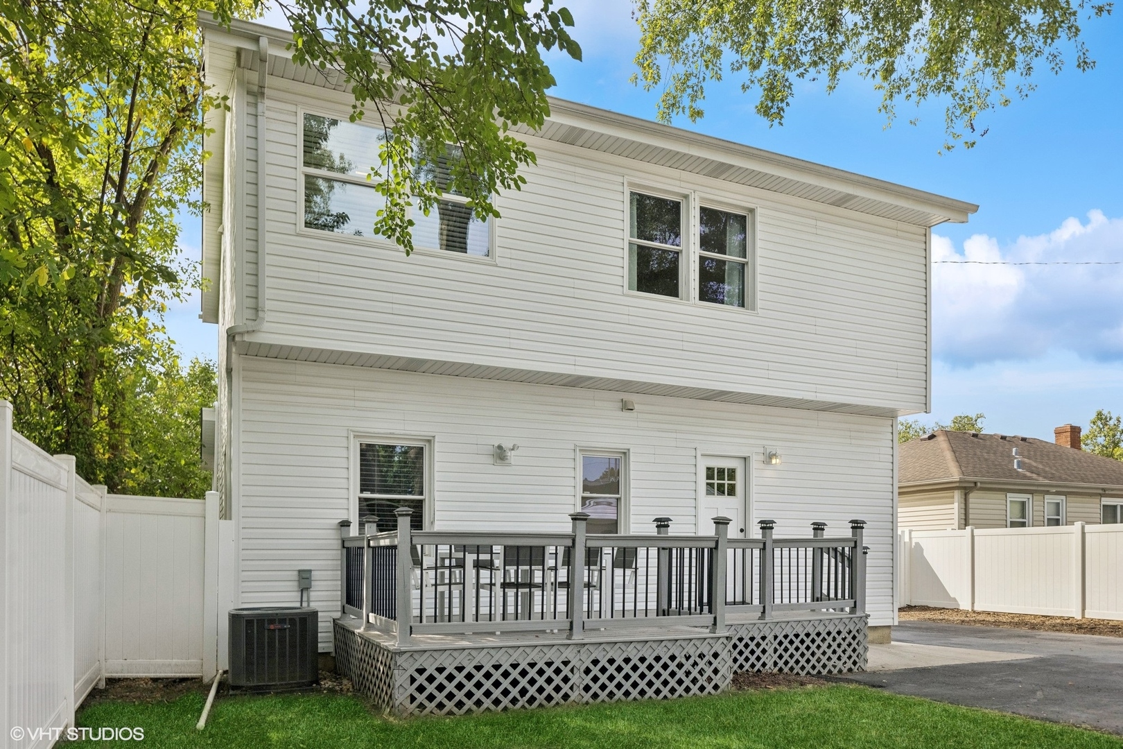 213 W Butterfield Road