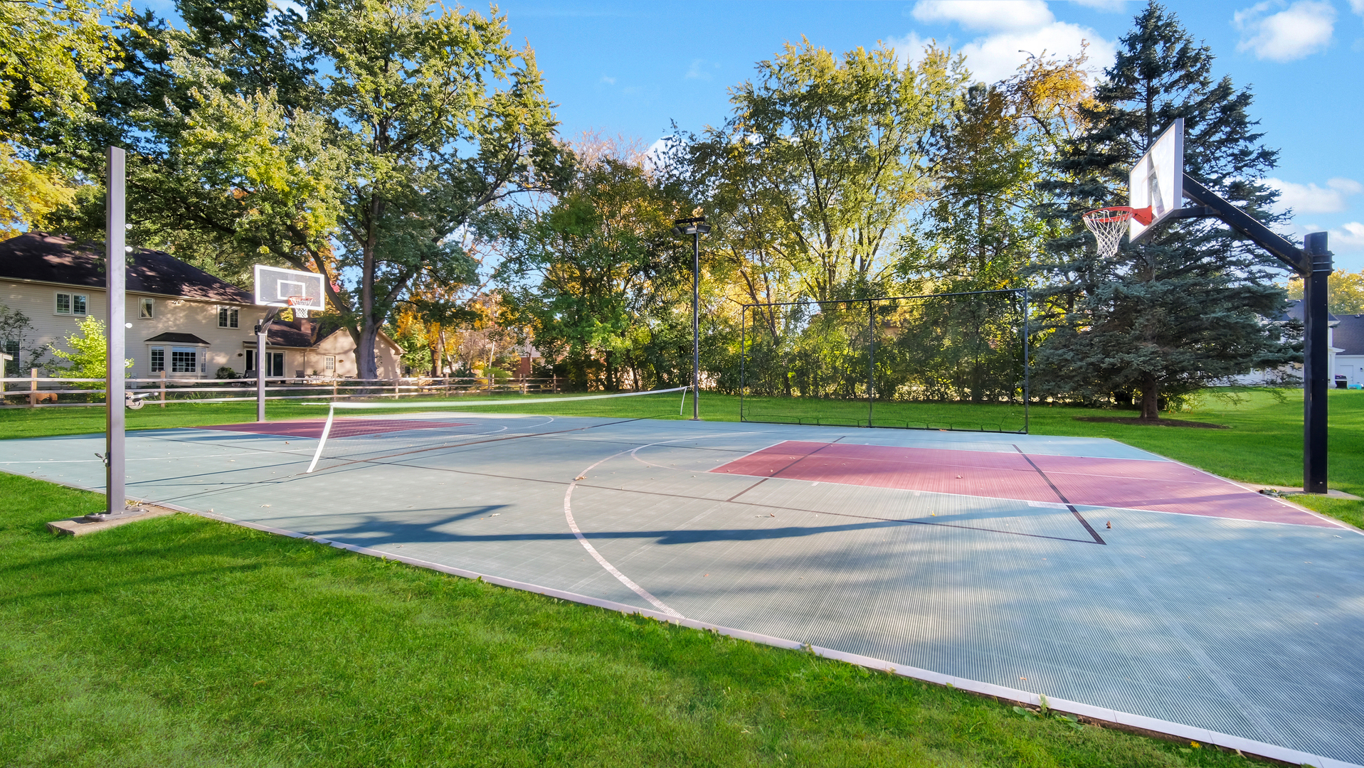 26W061 Blackhawk Drive