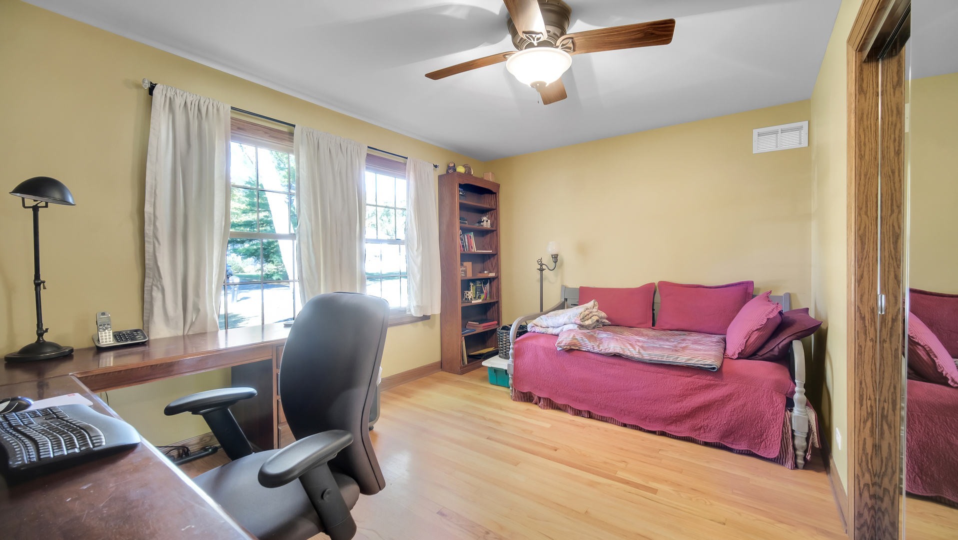 26W061 Blackhawk Drive