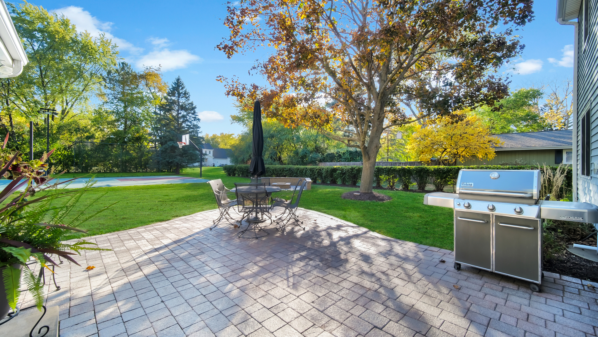 26W061 Blackhawk Drive