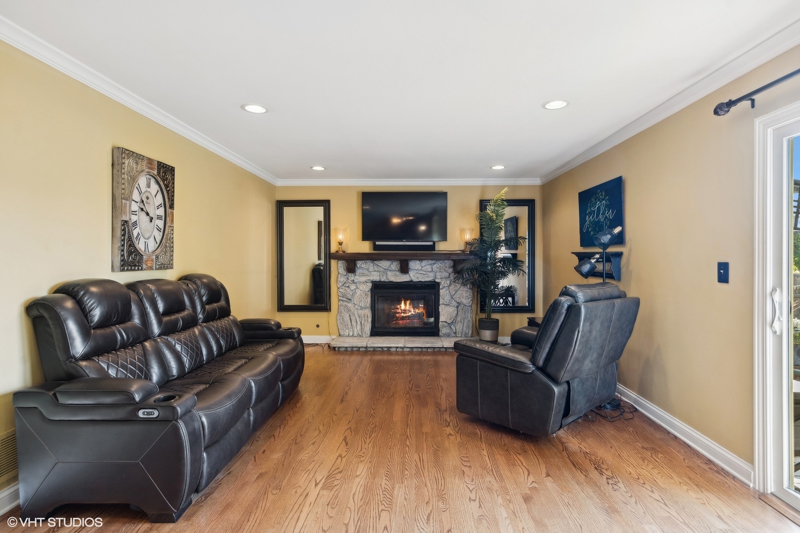 882 Horseshoe Court