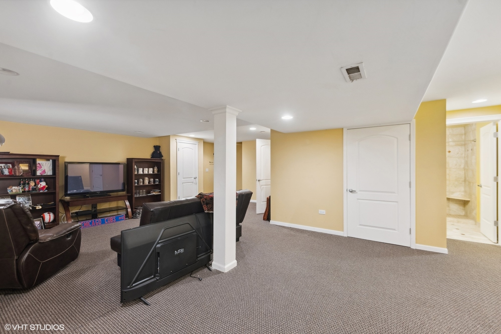 882 Horseshoe Court