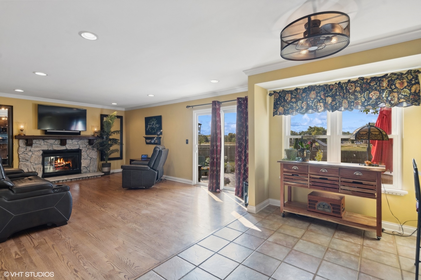882 Horseshoe Court