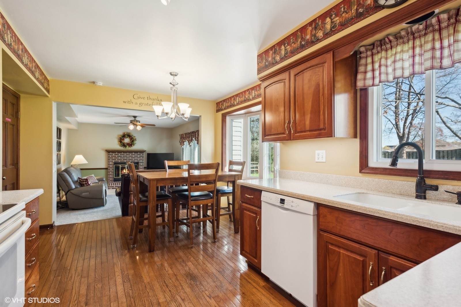 0N431 kimball Road
