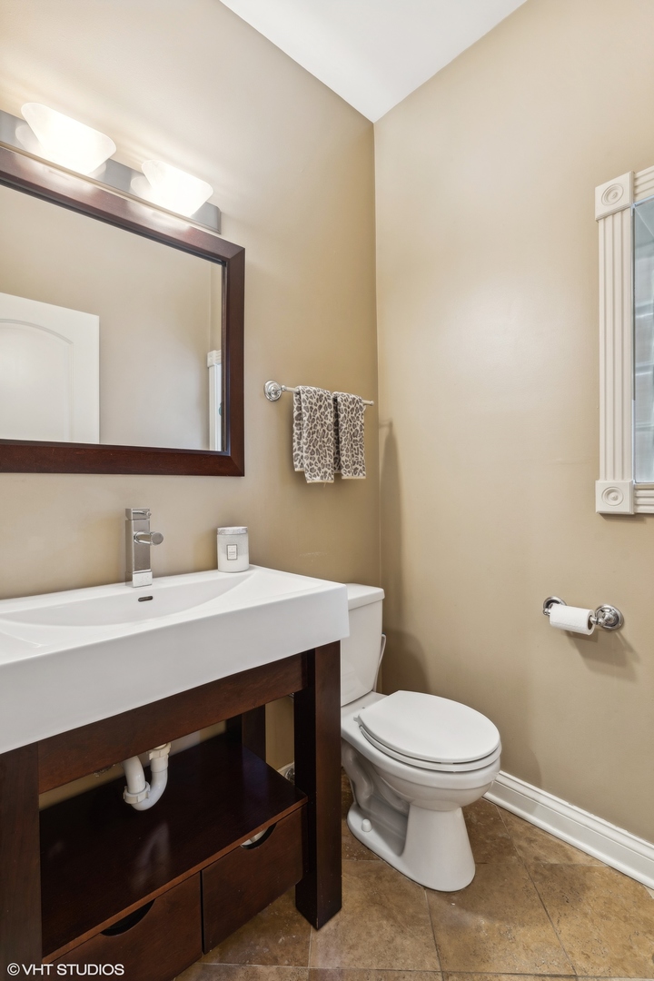 2907 N Damen Avenue Unit: 1