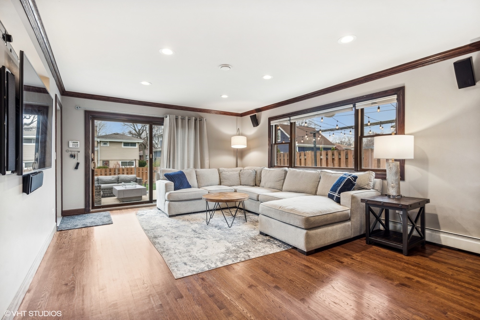 210 W Van Buren Street