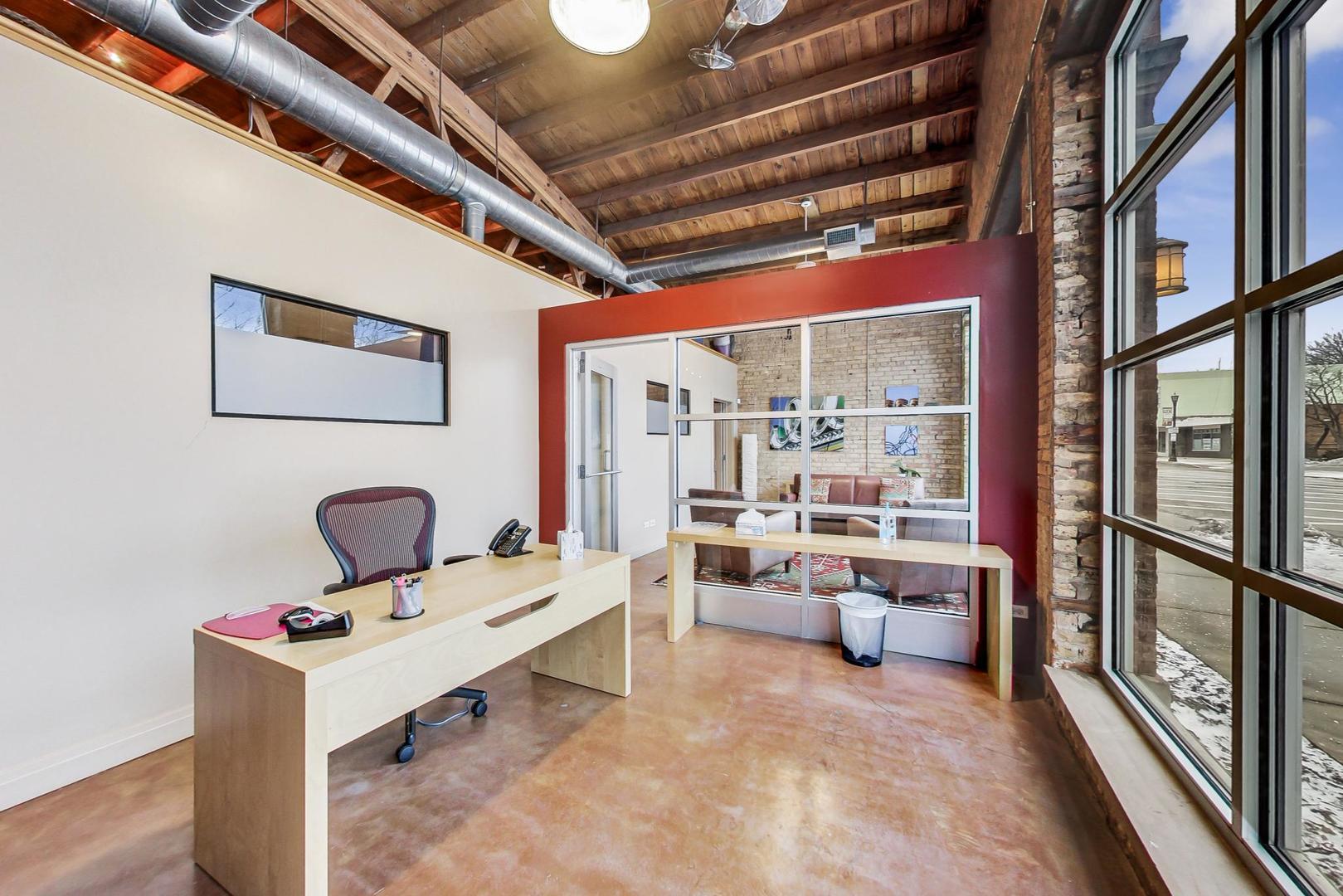 2822 Central Street Unit: 100