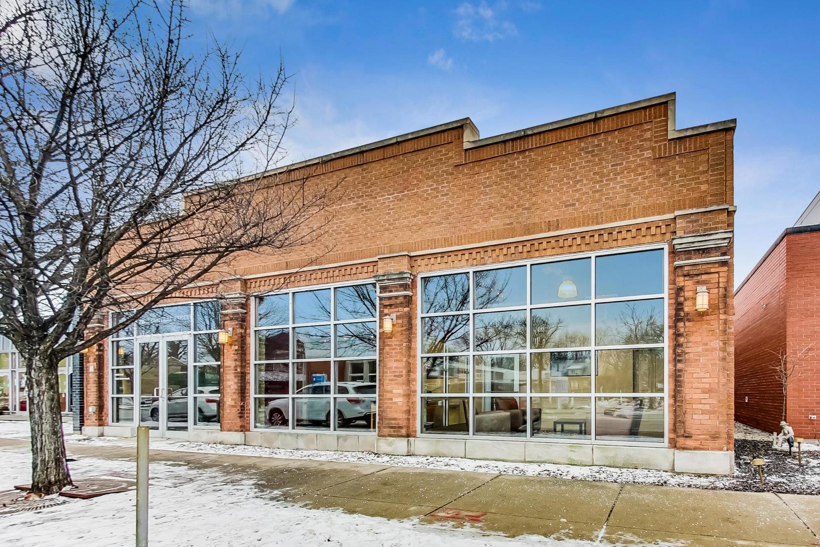 2822 Central Street Unit: 100