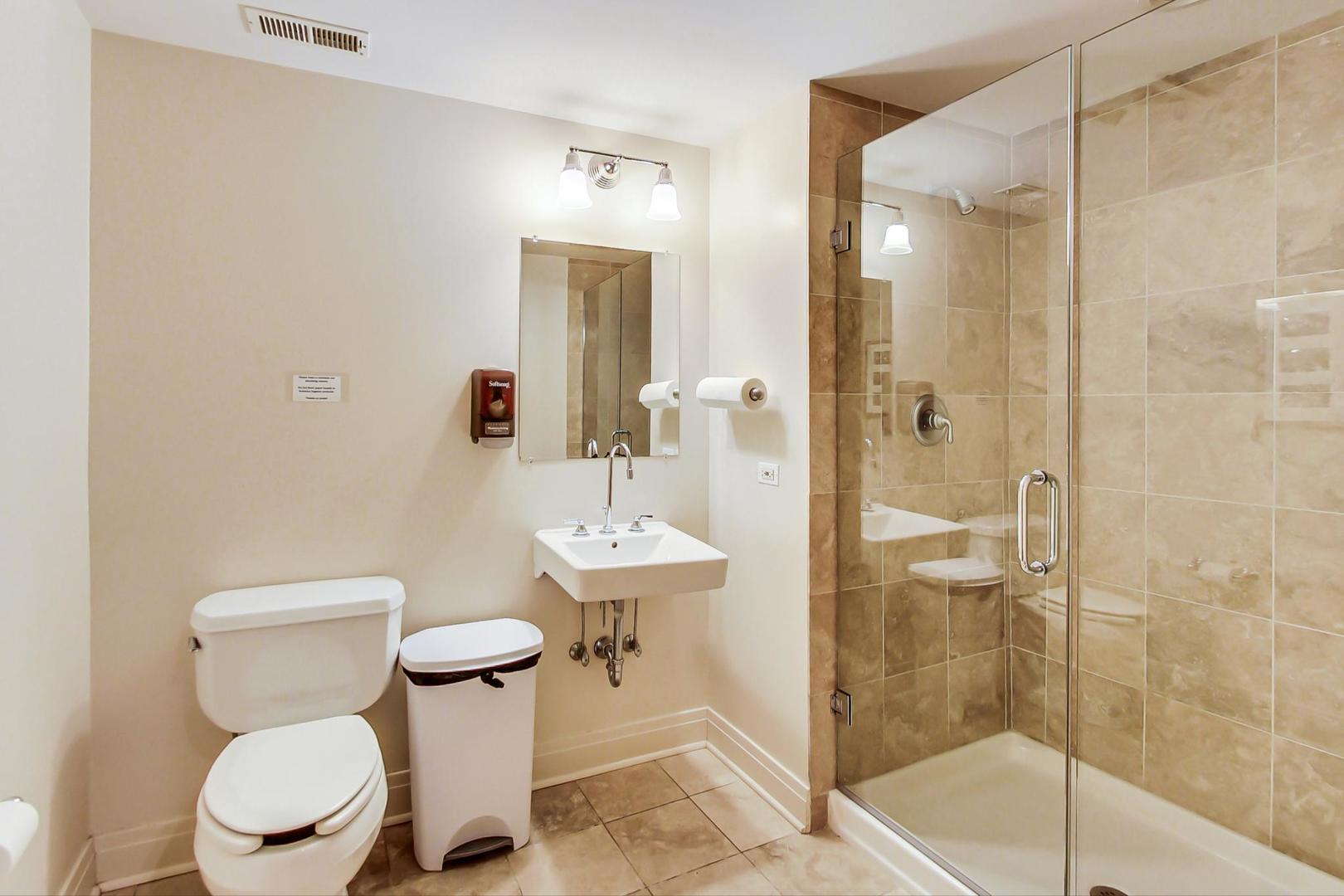2822 Central Street Unit: 100