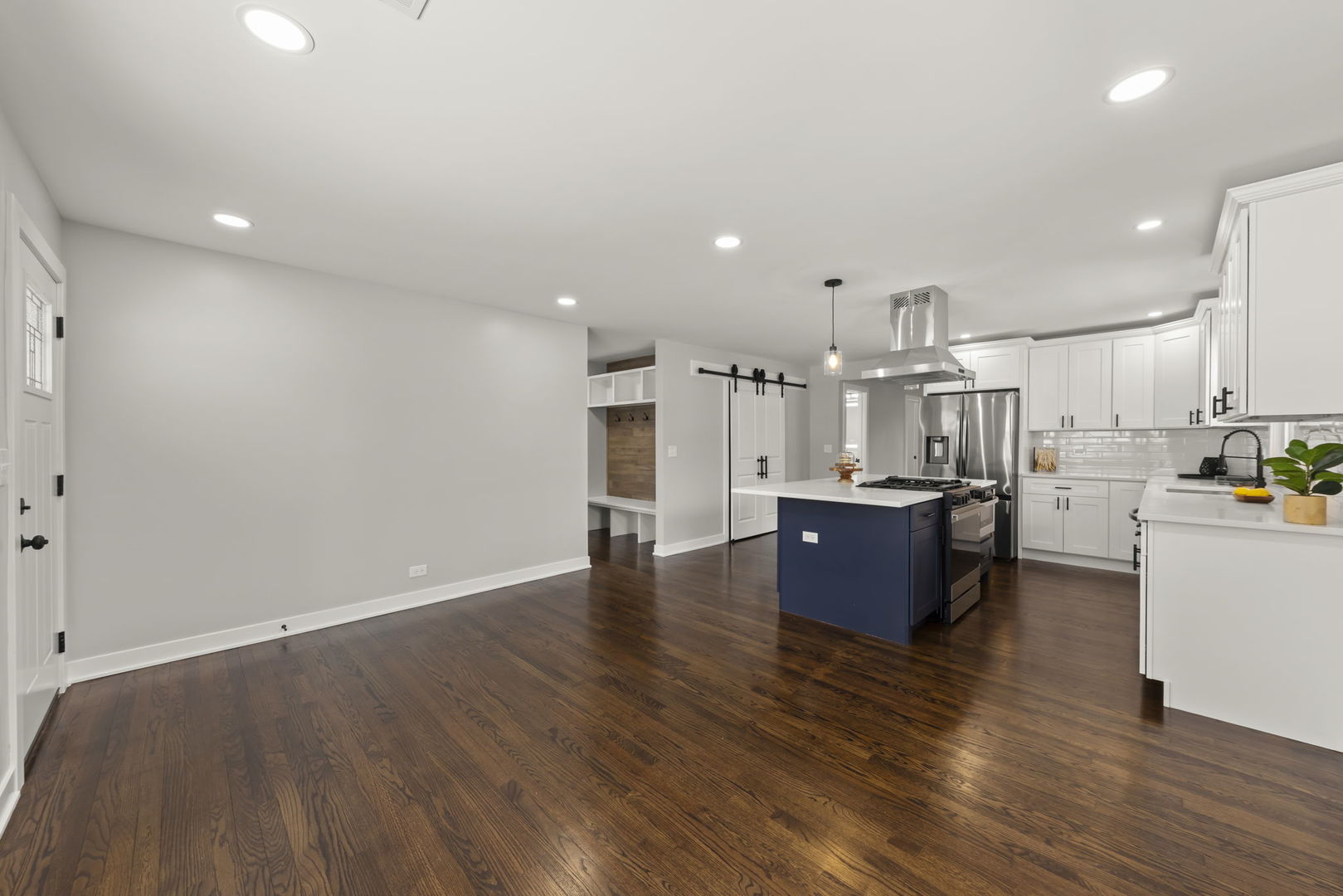 5939 Pershing Avenue