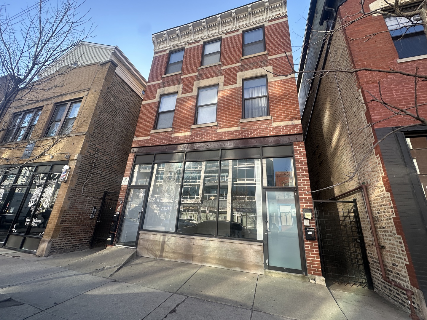1851 W Chicago Avenue