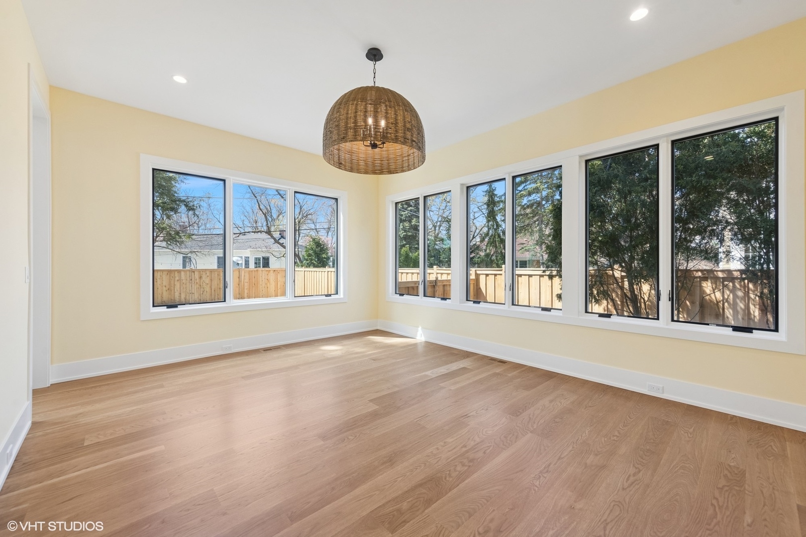 448 W Elm Park Avenue