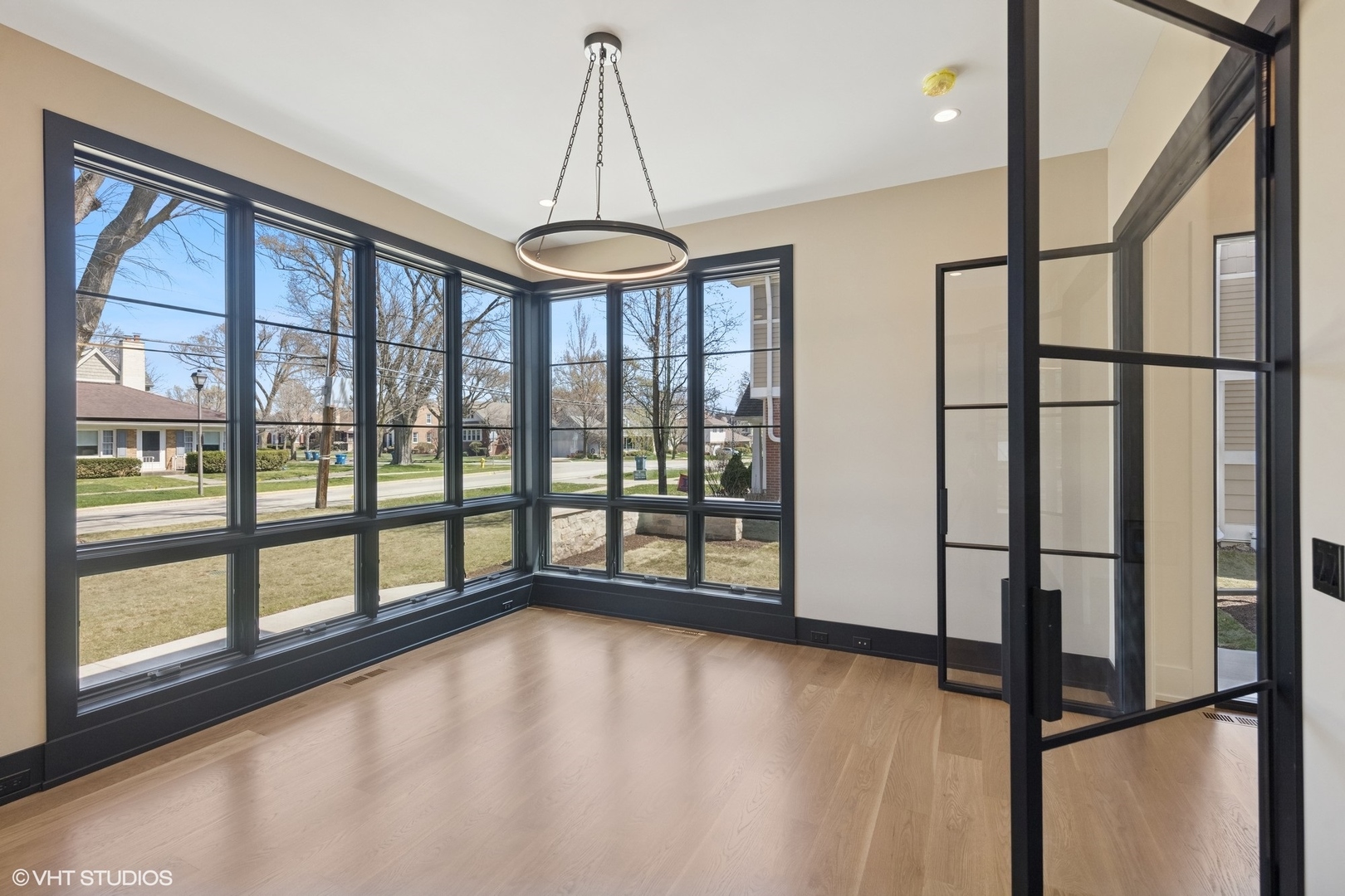 448 W Elm Park Avenue