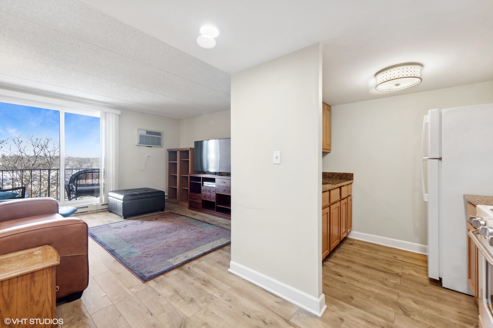 255 S West Avenue Unit: 507