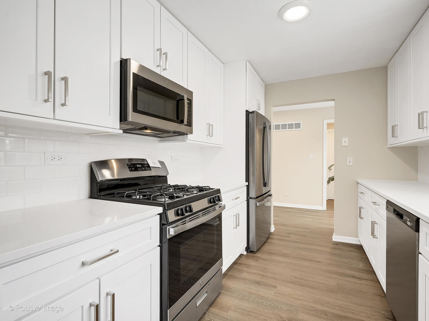 18w711 13th Street