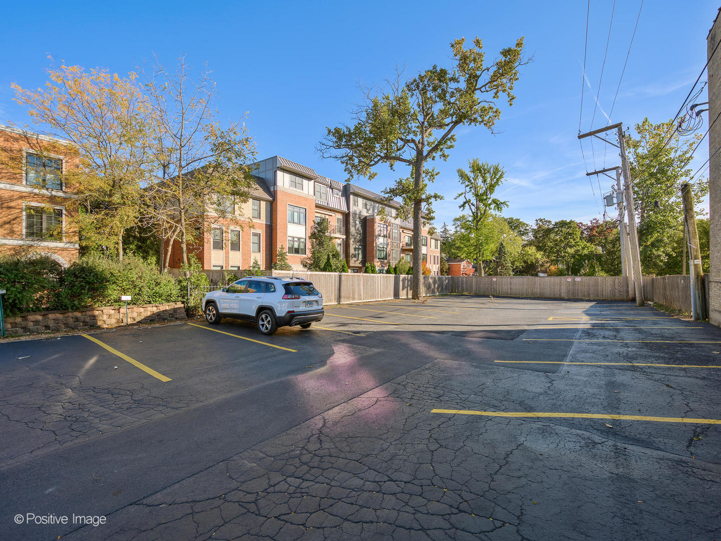 660 La Salle Place