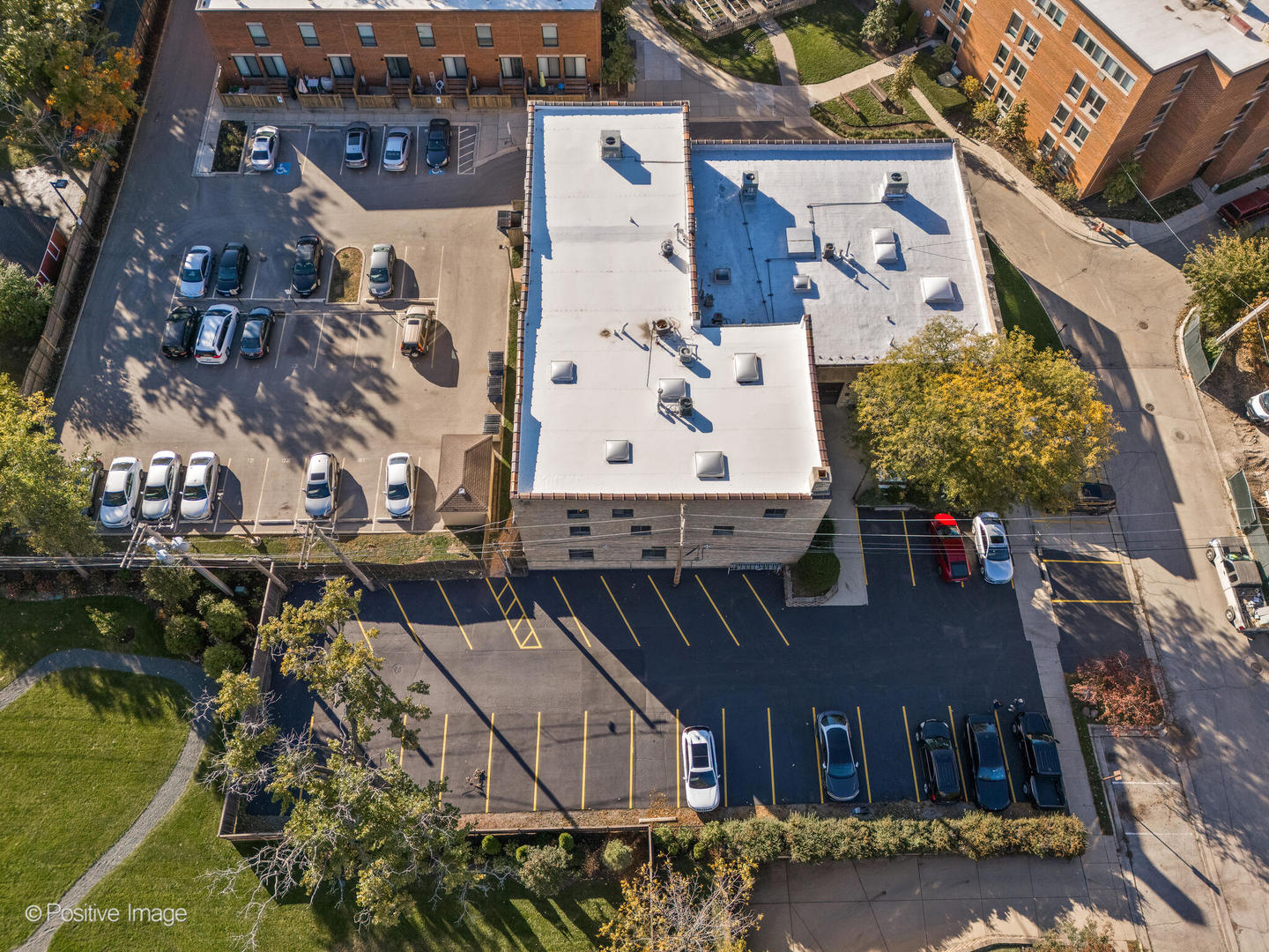 660 La Salle Place