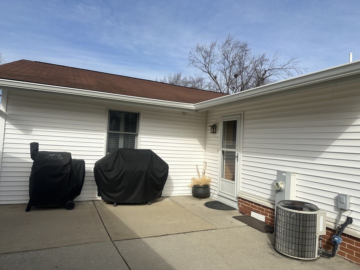 936 Victoria Lane