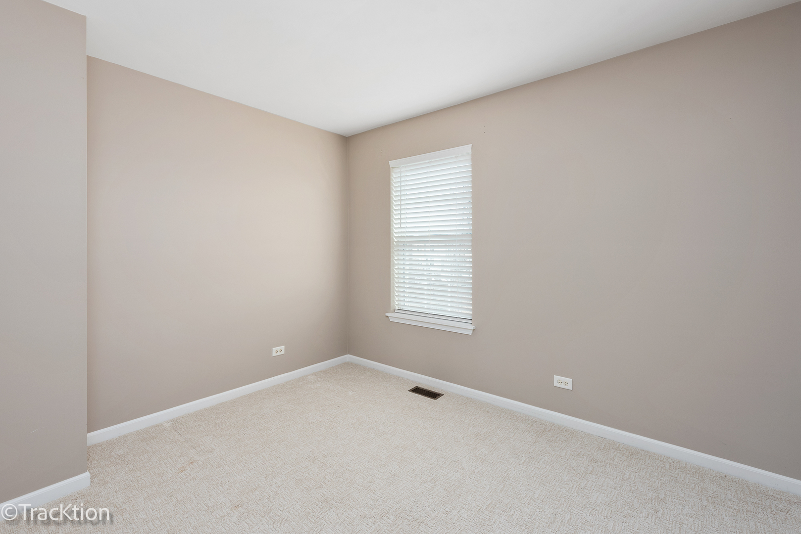 1119 BARTHOLDI Court