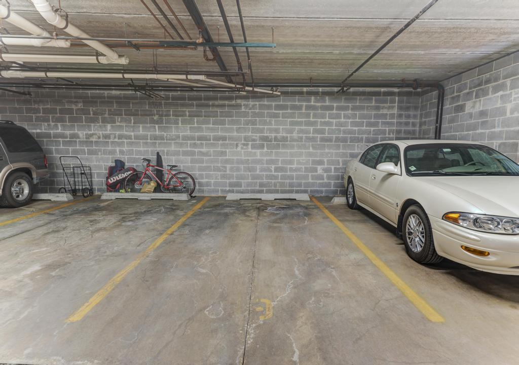 111 N Larch Avenue Unit: 306