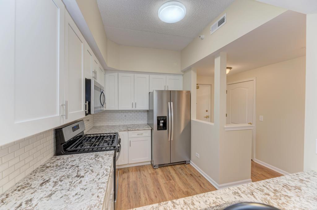 111 N Larch Avenue Unit: 306
