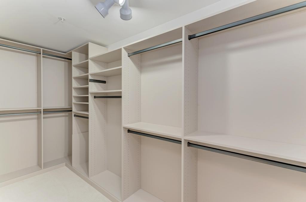 111 N Larch Avenue Unit: 306