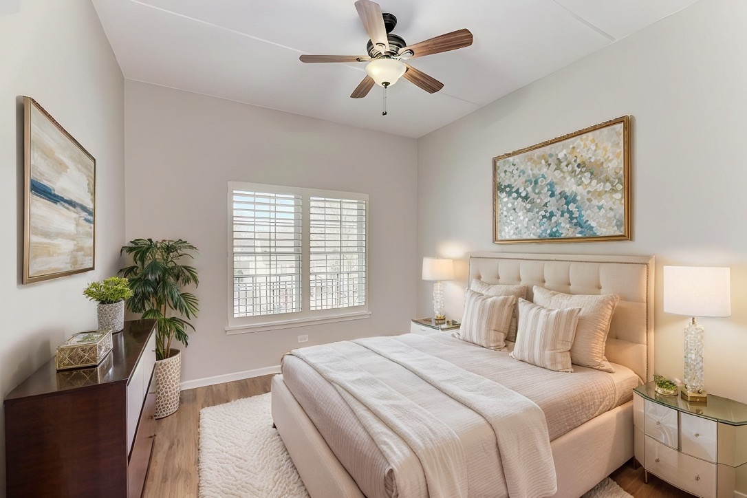 111 N Larch Avenue Unit: 306