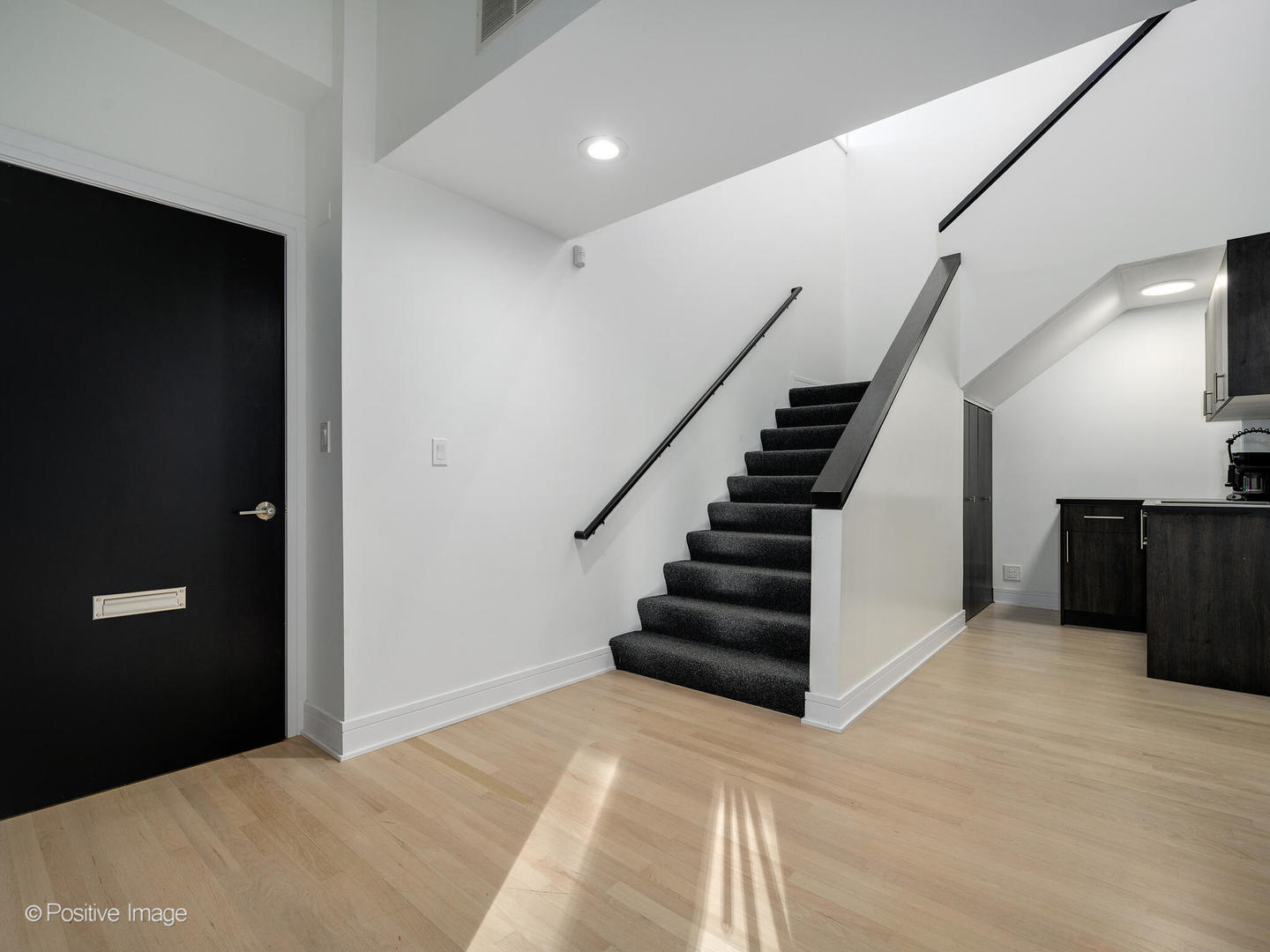660 La Salle Place Unit: SPDC-VU1
