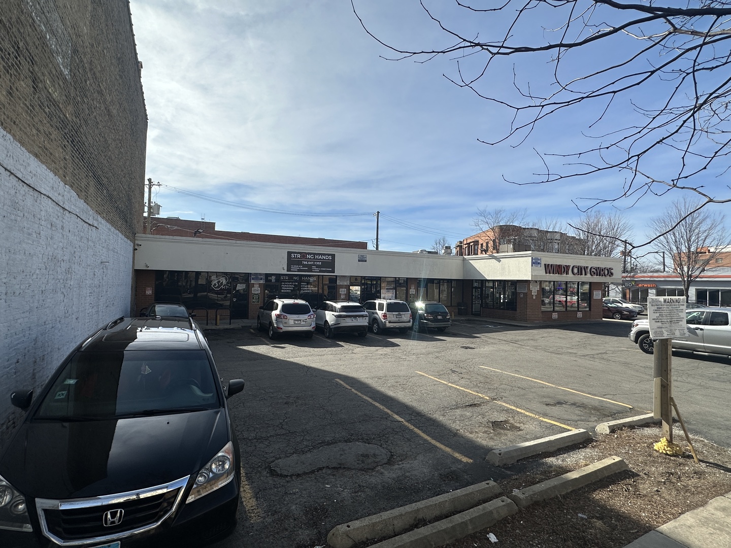 3928 N Broadway Street