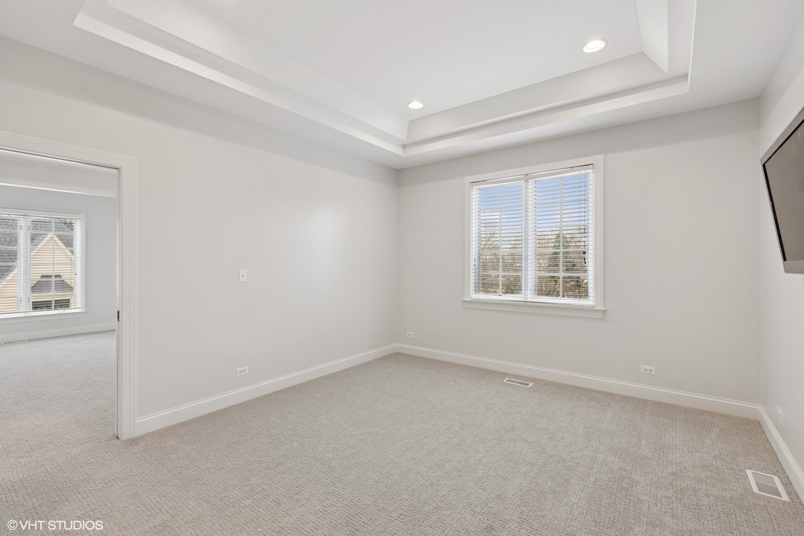 132 S Chandler Avenue