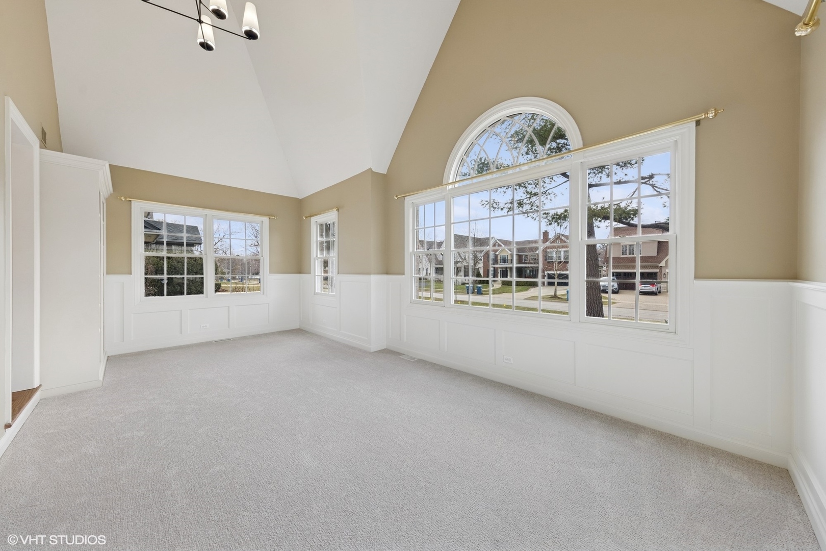 132 S Chandler Avenue