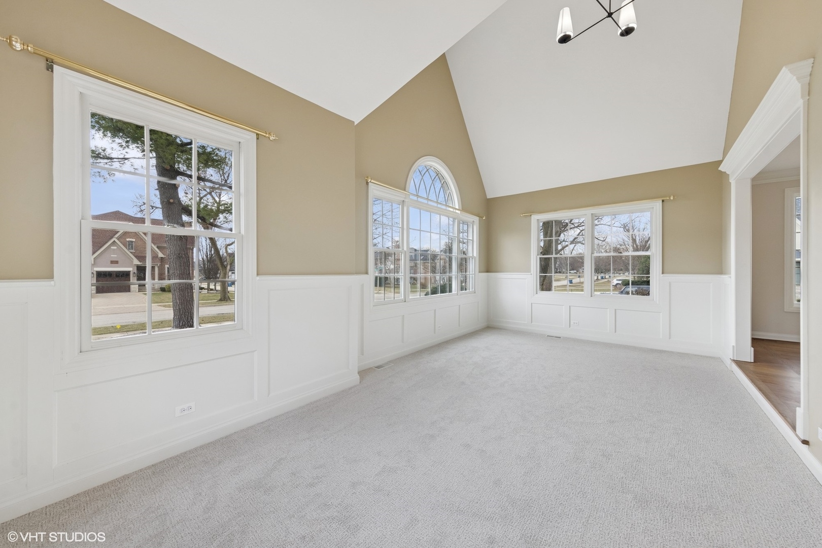132 S Chandler Avenue
