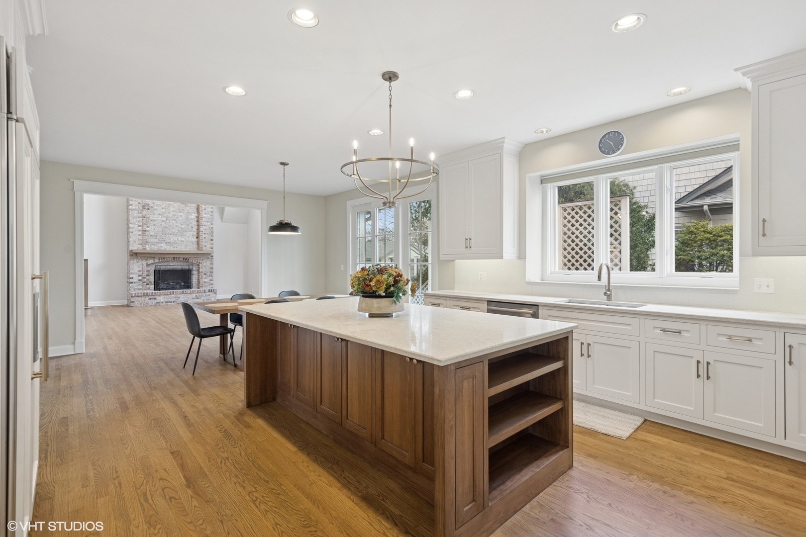 132 S Chandler Avenue