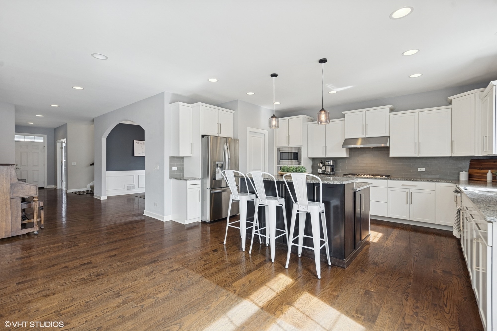 252 E 2nd Street
