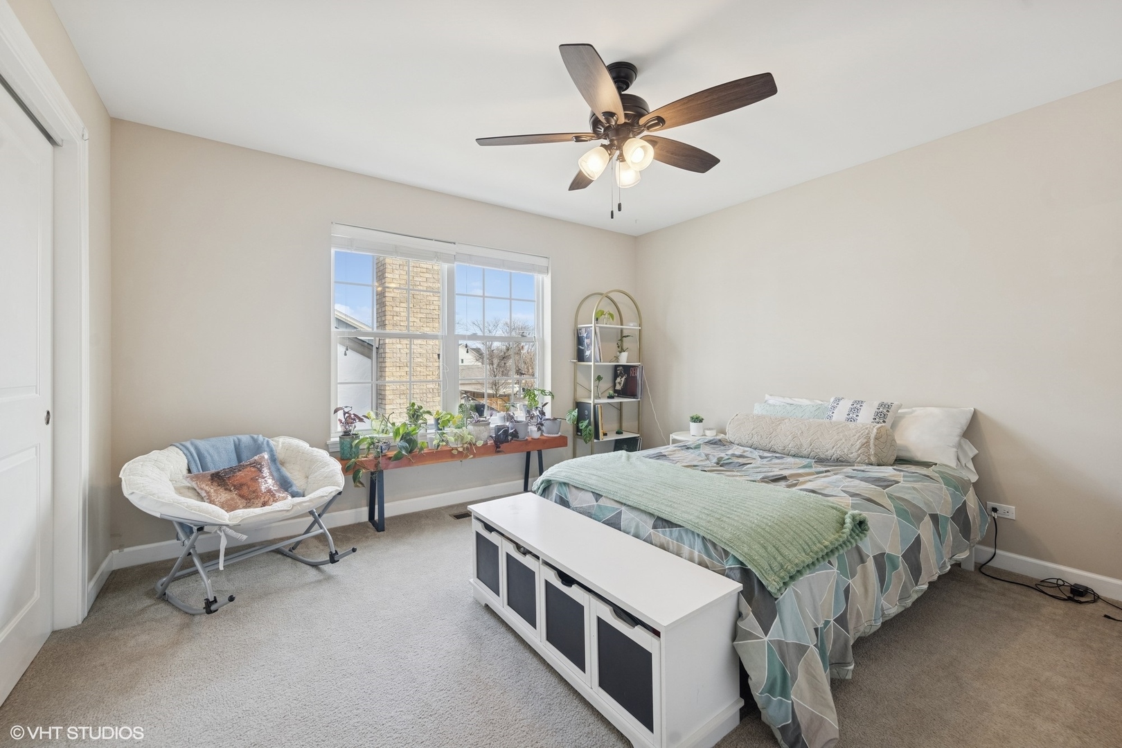 252 E 2nd Street