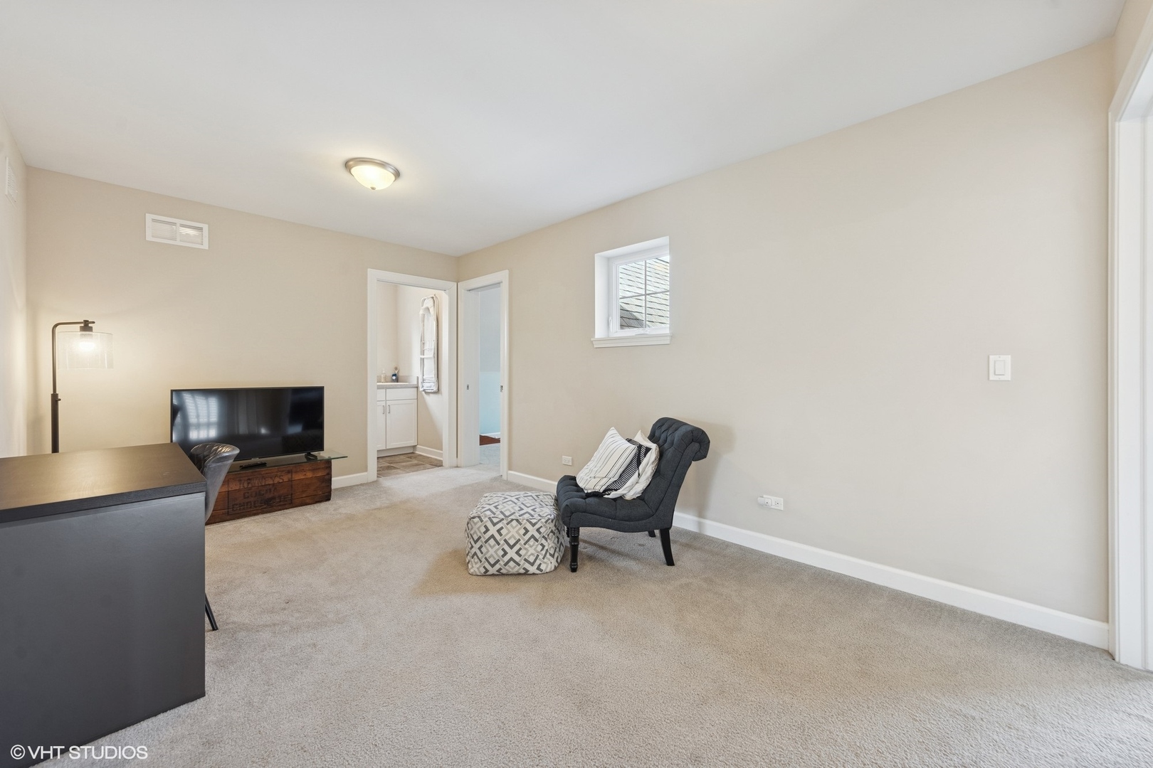 252 E 2nd Street
