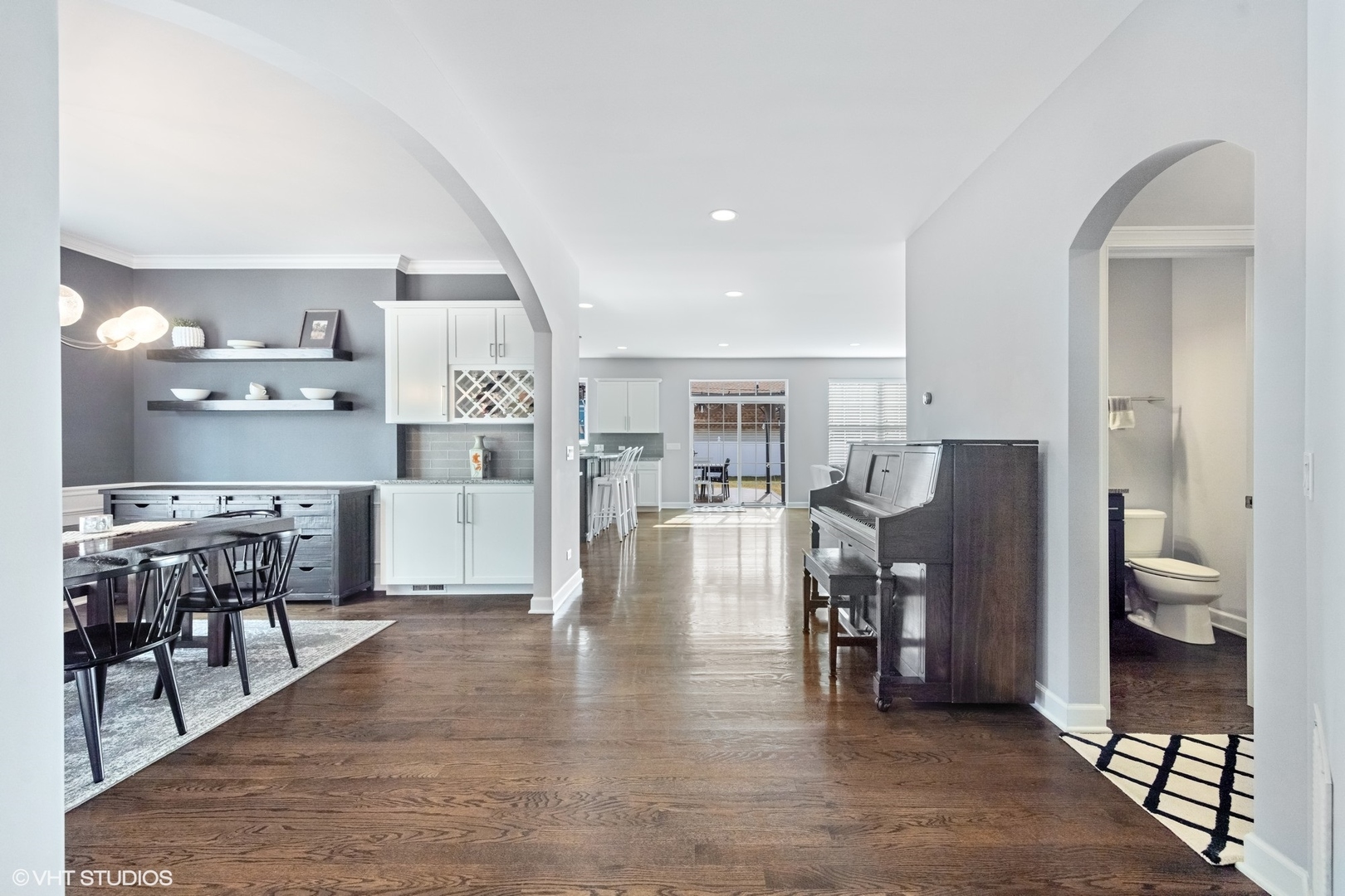 252 E 2nd Street