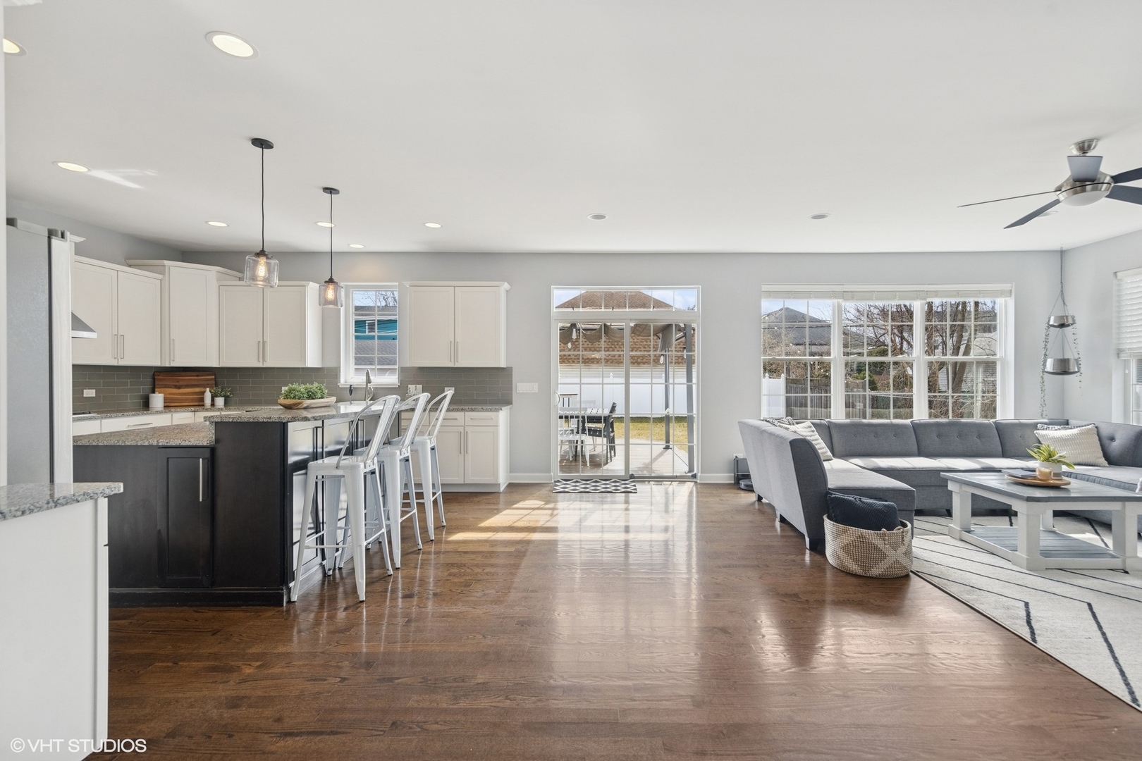 252 E 2nd Street