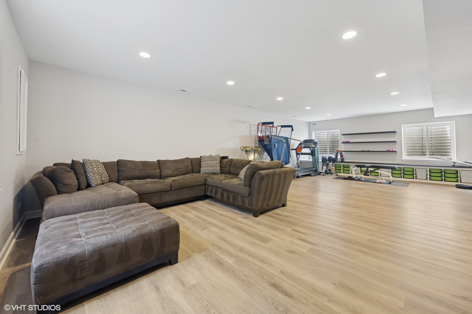 252 E 2nd Street