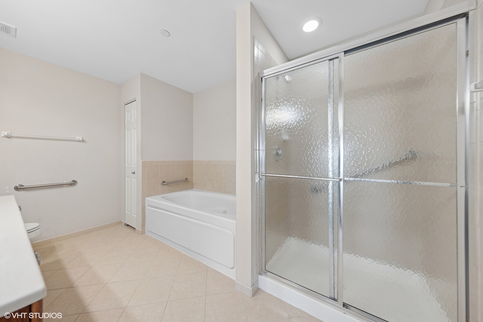 145 S York Street Unit: 518