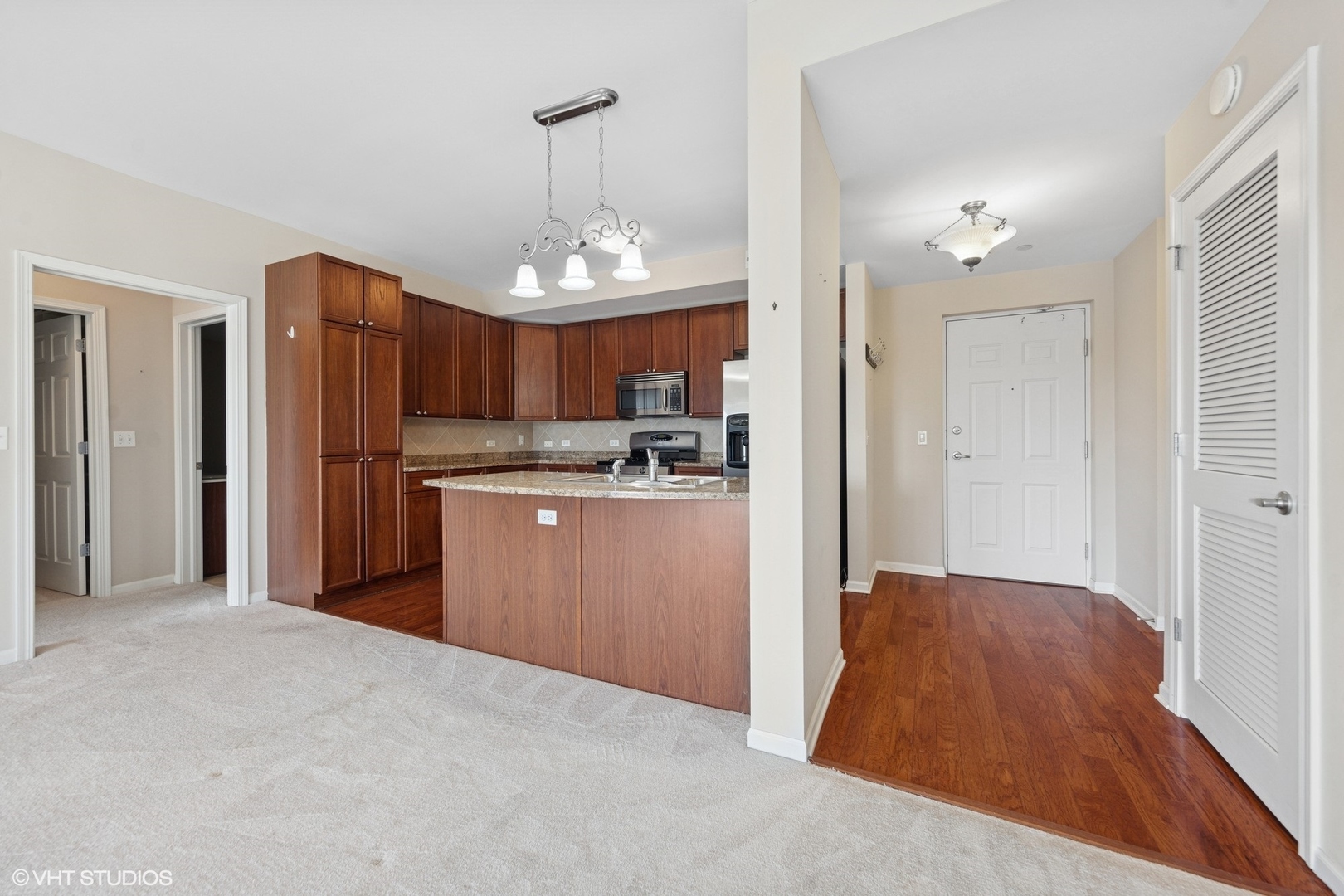 145 S York Street Unit: 518