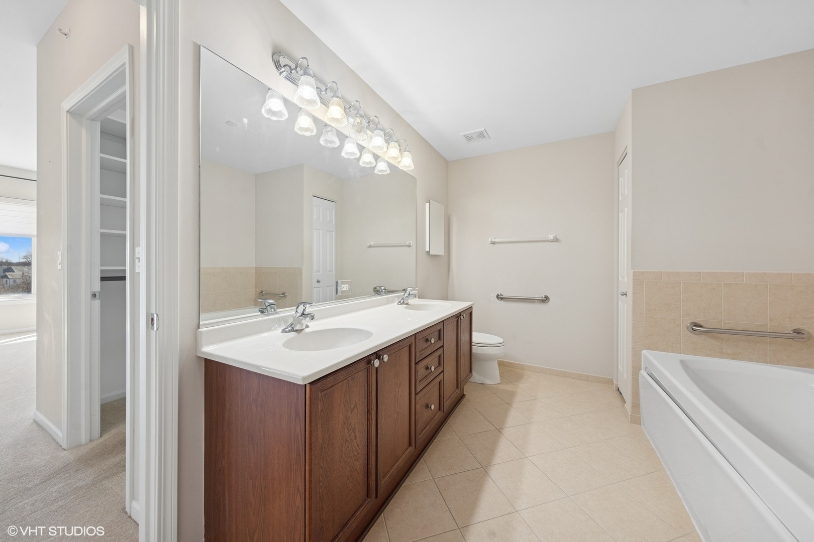 145 S York Street Unit: 518