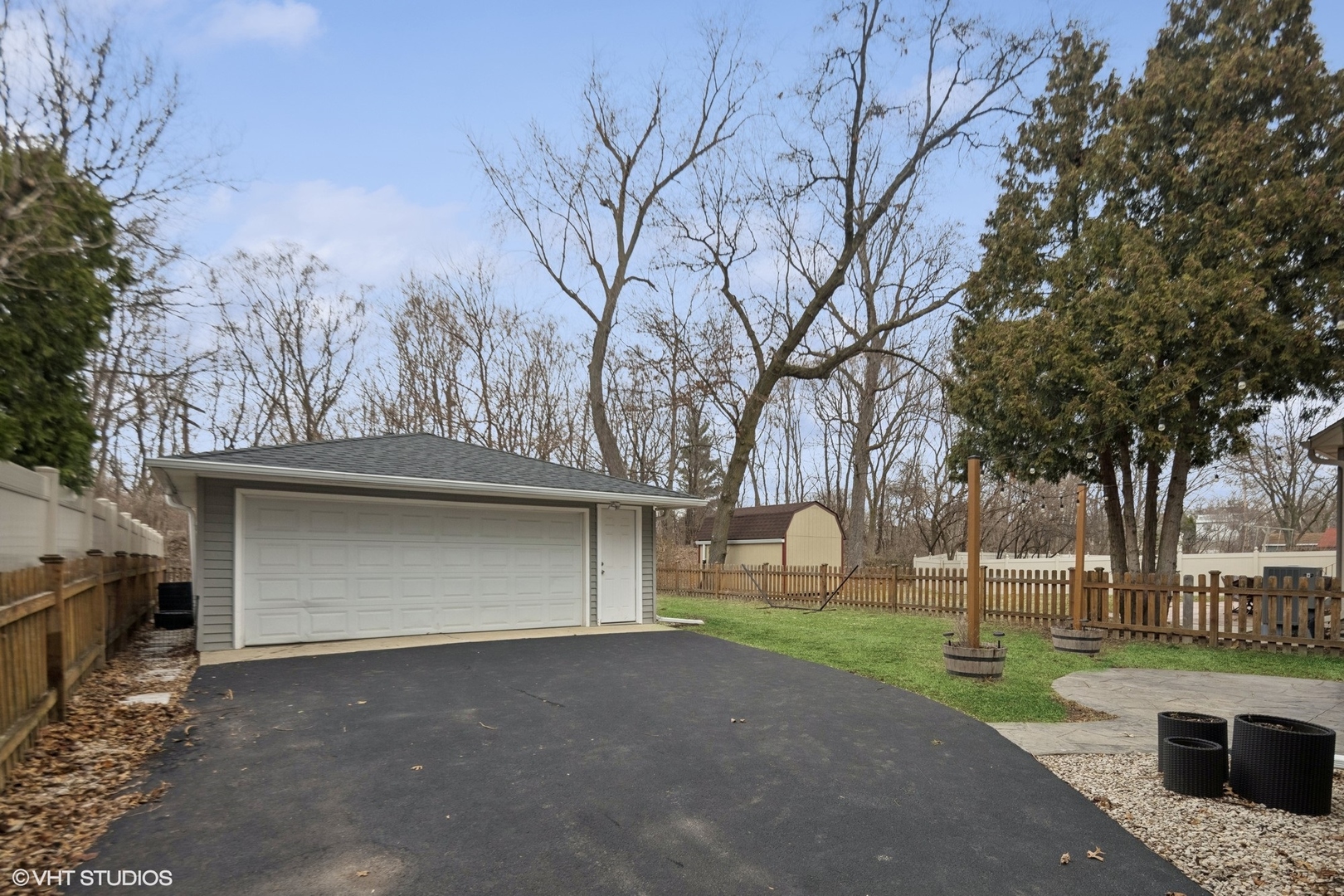 124 W Windsor Avenue