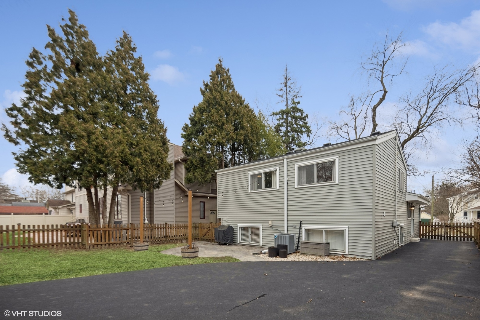 124 W Windsor Avenue
