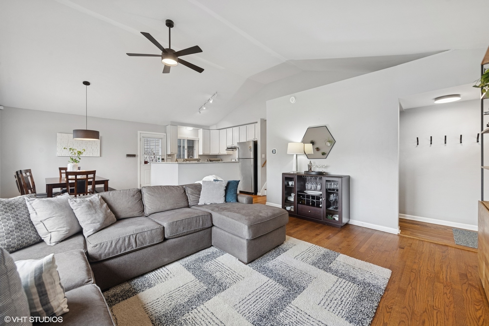124 W Windsor Avenue