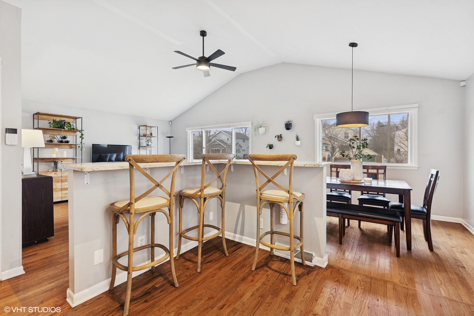 124 W Windsor Avenue